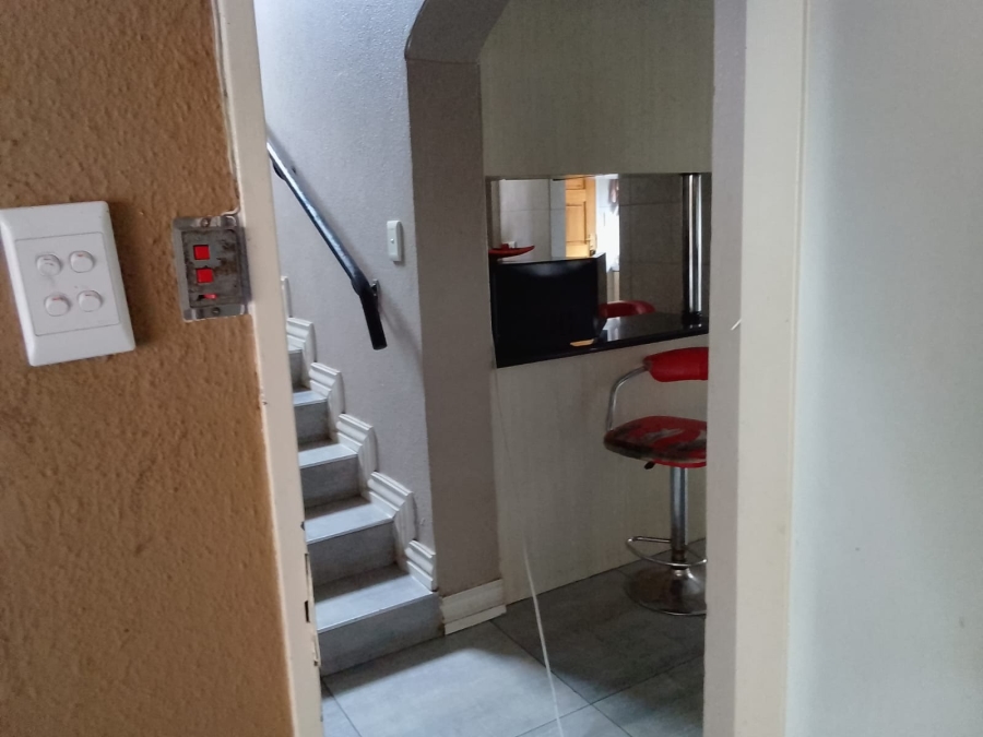 To Let 4 Bedroom Property for Rent in Safari Gardens North West